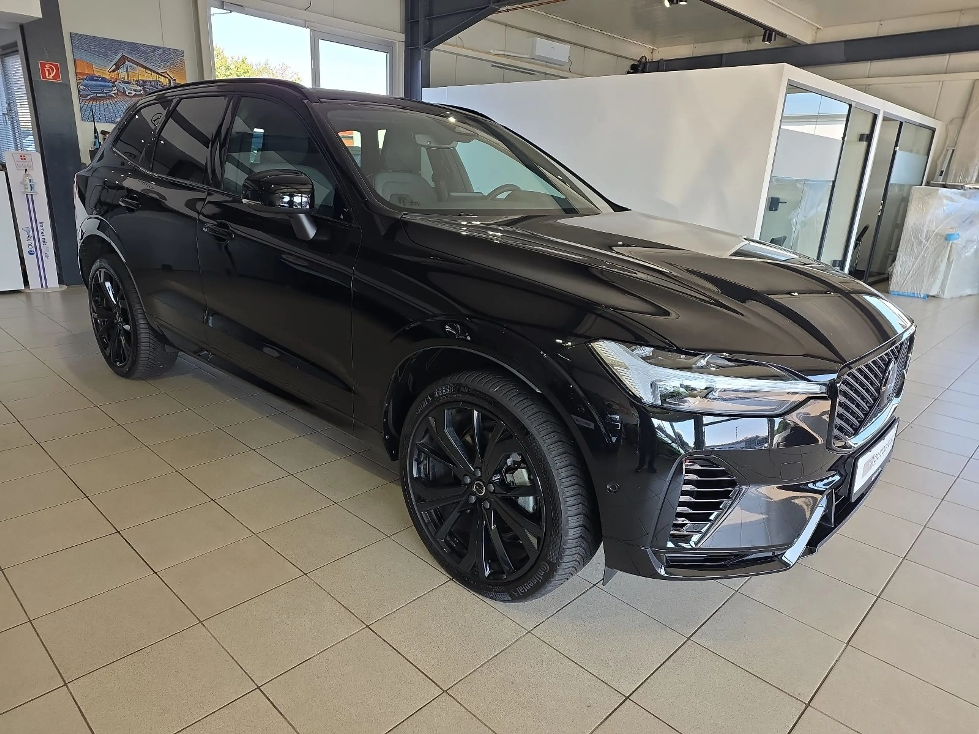Volvo XC60 T8 Plus Black Edition Recharge AWD ACC 360° — photo 5
