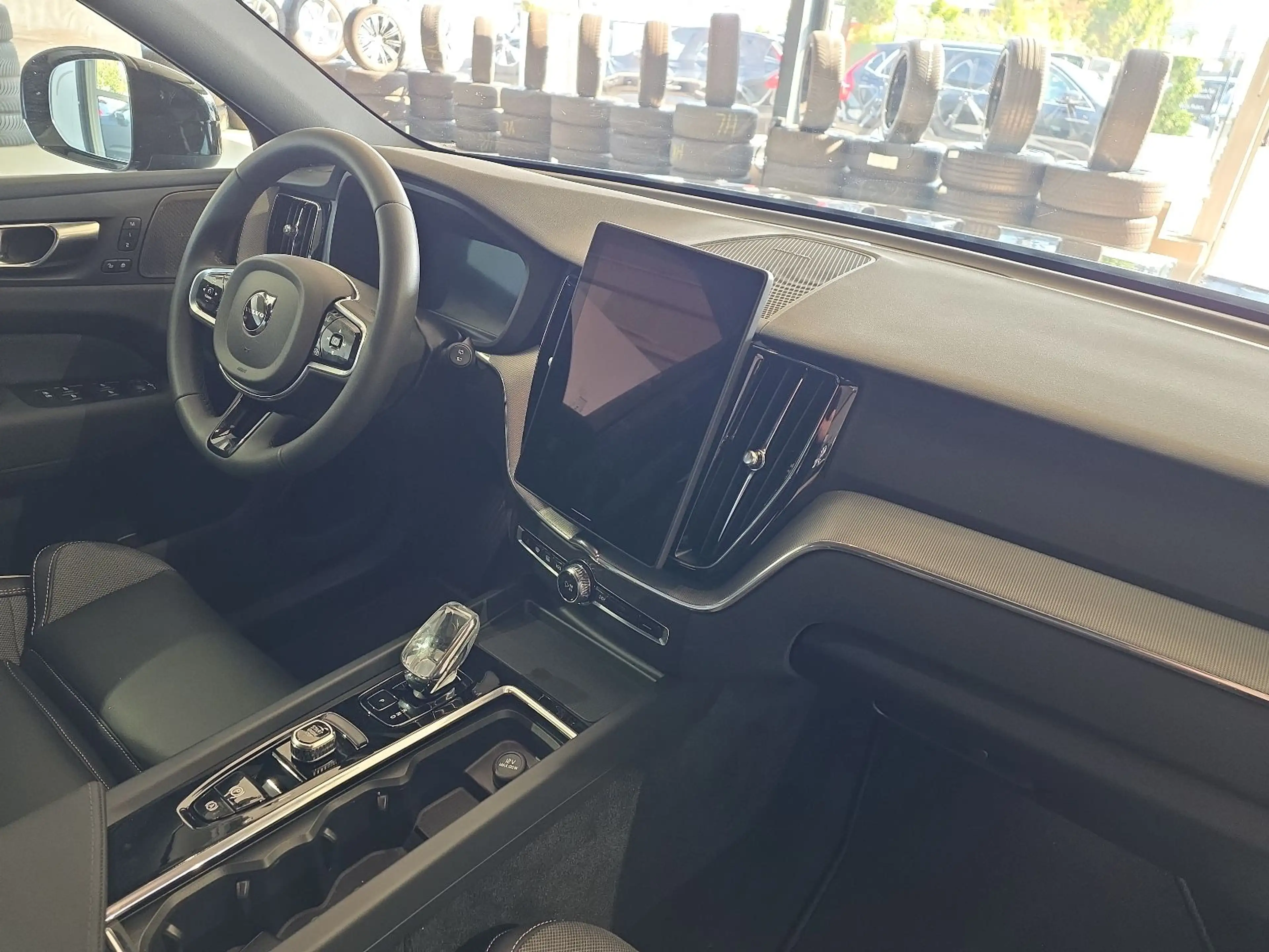 Volvo XC60 T8 Plus Black Edition Recharge AWD ACC 360° — photo 12