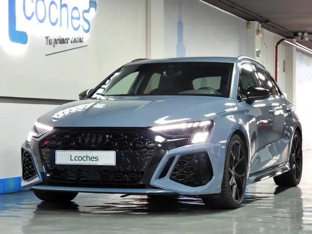 Audi RS3 view 5