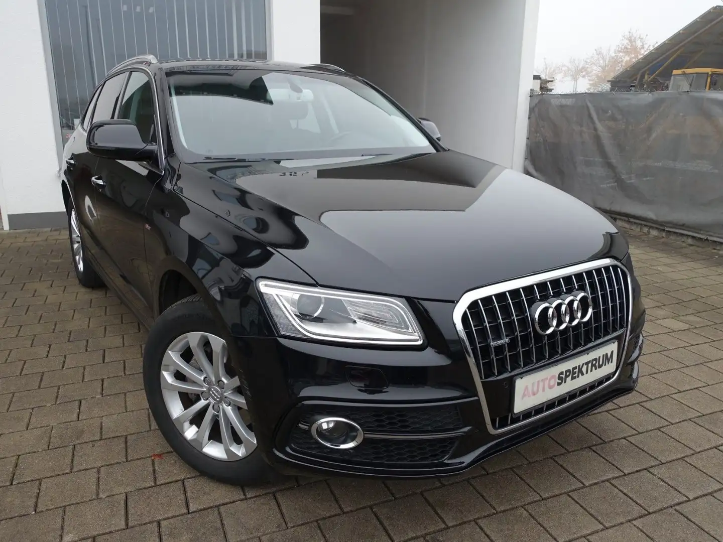 Audi Q5 2.0 TDI  quattro S-LINE Schwarz - 2
