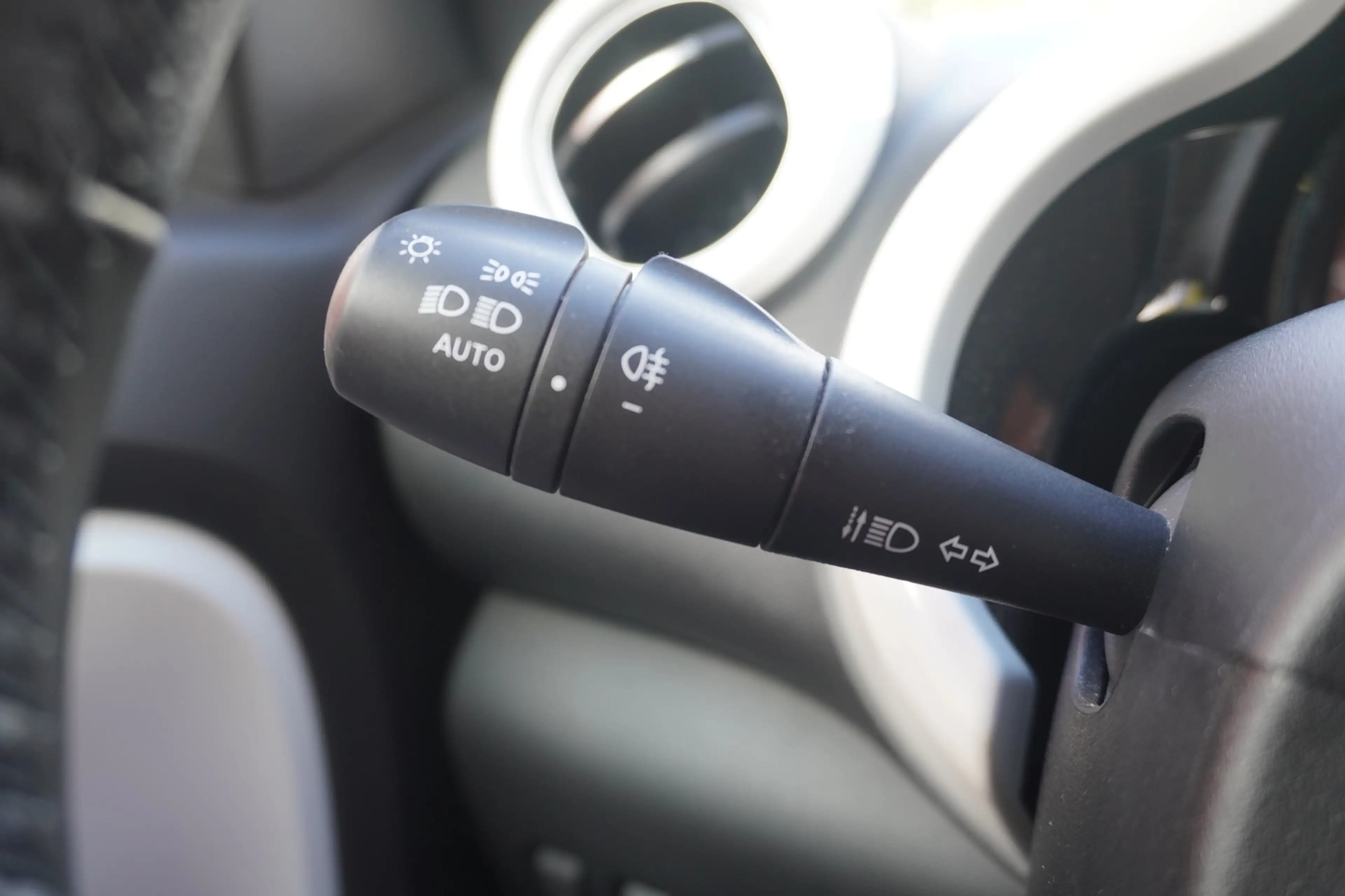 Renault Twingo Vibes Electric Sitzheizung Kamera Navi — photo 16