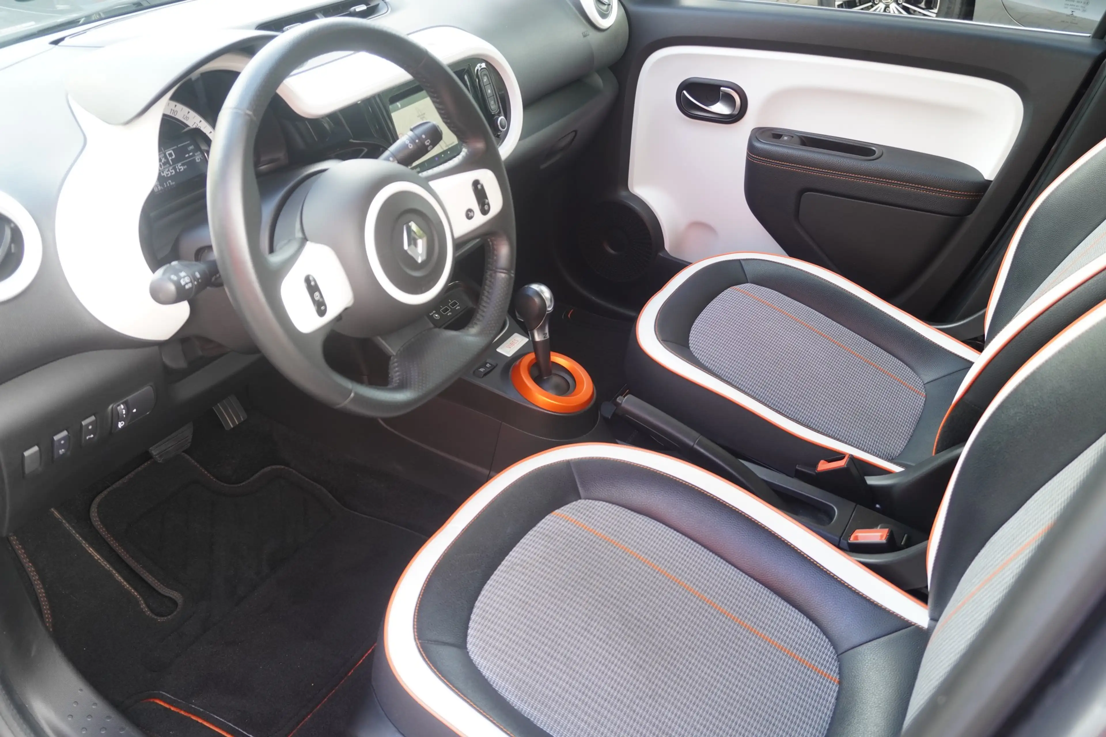 Renault Twingo Vibes Electric Sitzheizung Kamera Navi — photo 10