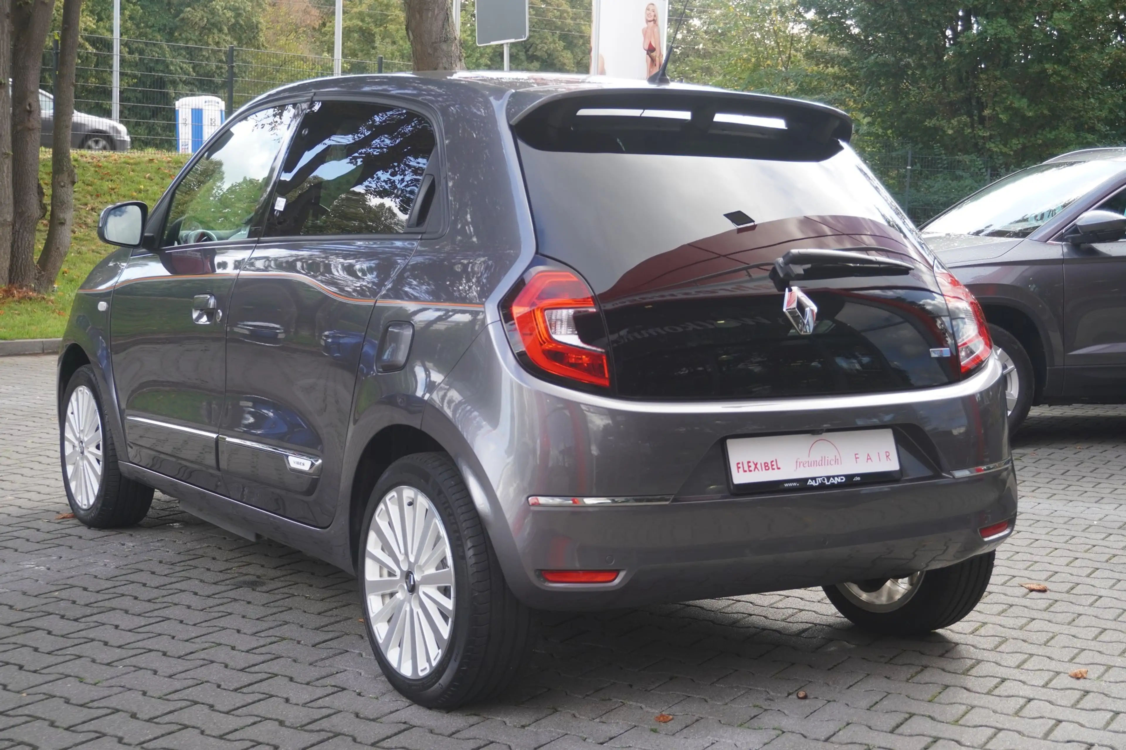 Renault Twingo Vibes Electric Sitzheizung Kamera Navi — photo 8