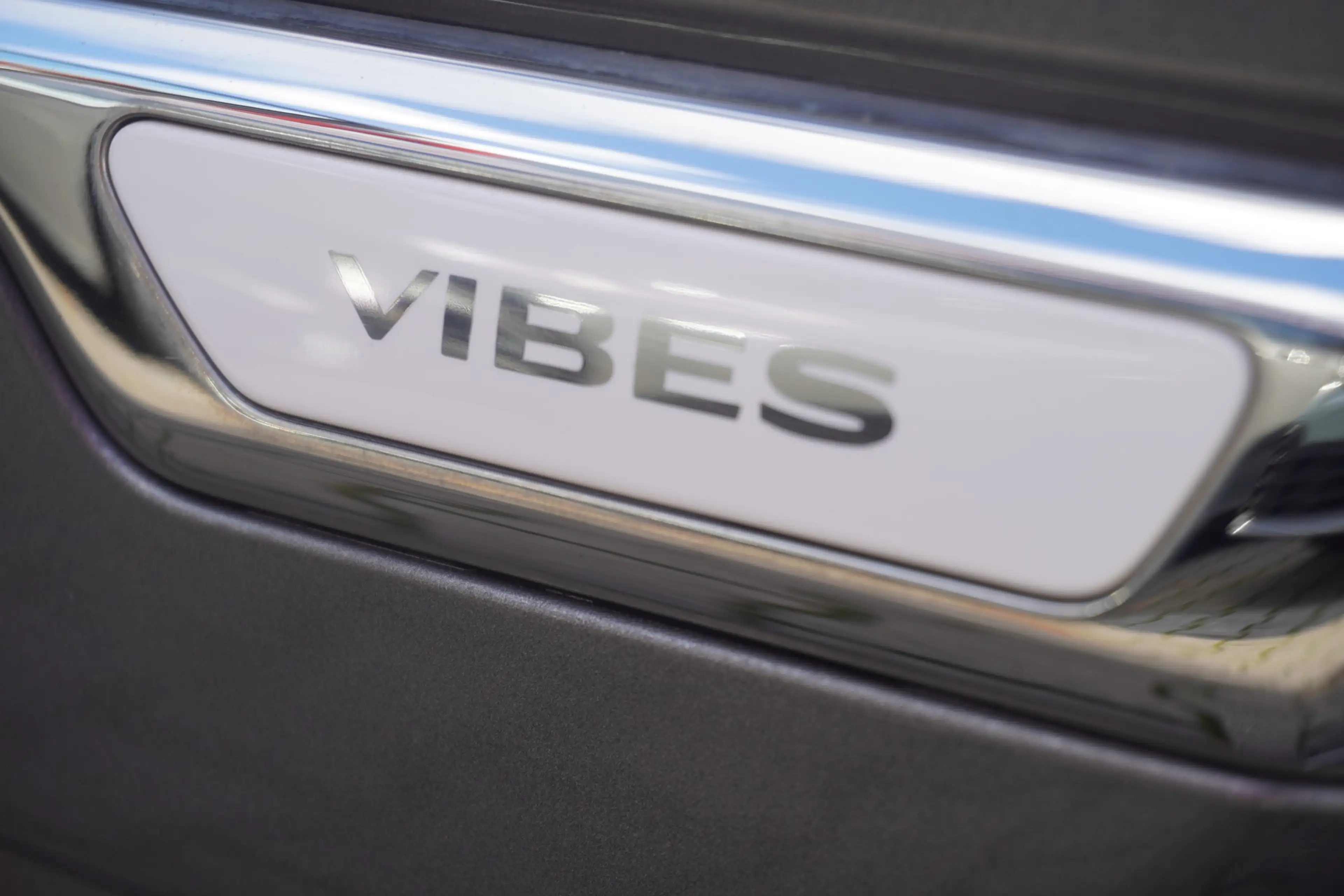Renault Twingo Vibes Electric Sitzheizung Kamera Navi — photo 29