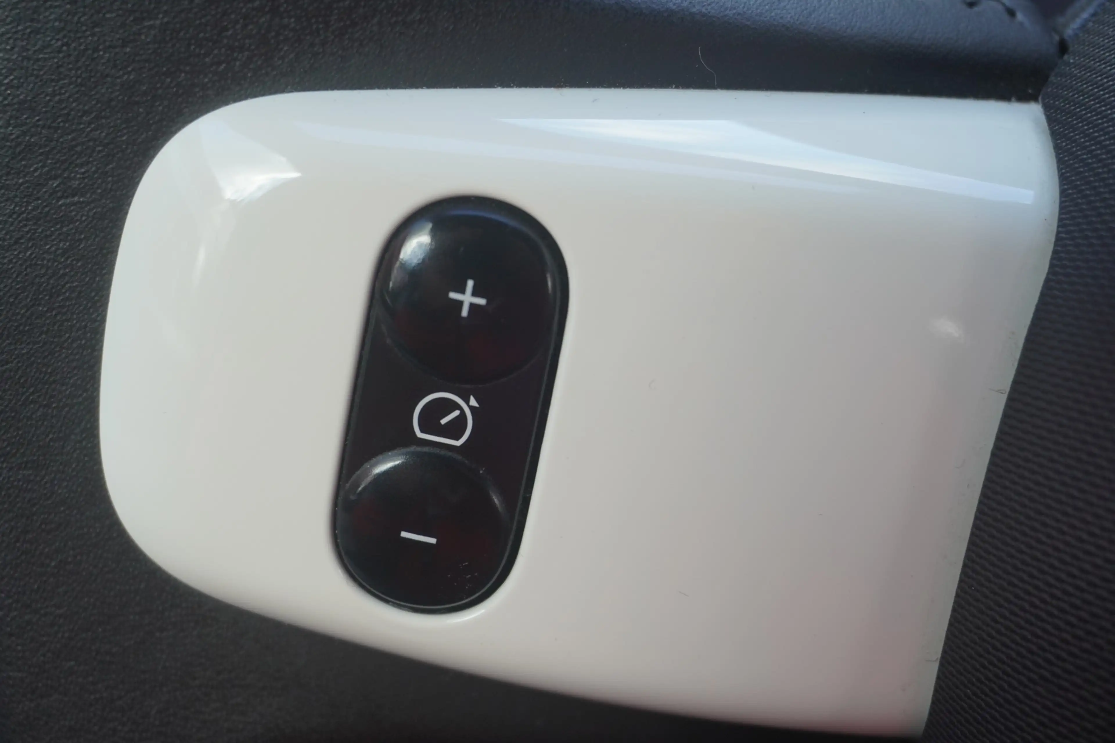 Renault Twingo Vibes Electric Sitzheizung Kamera Navi — photo 14