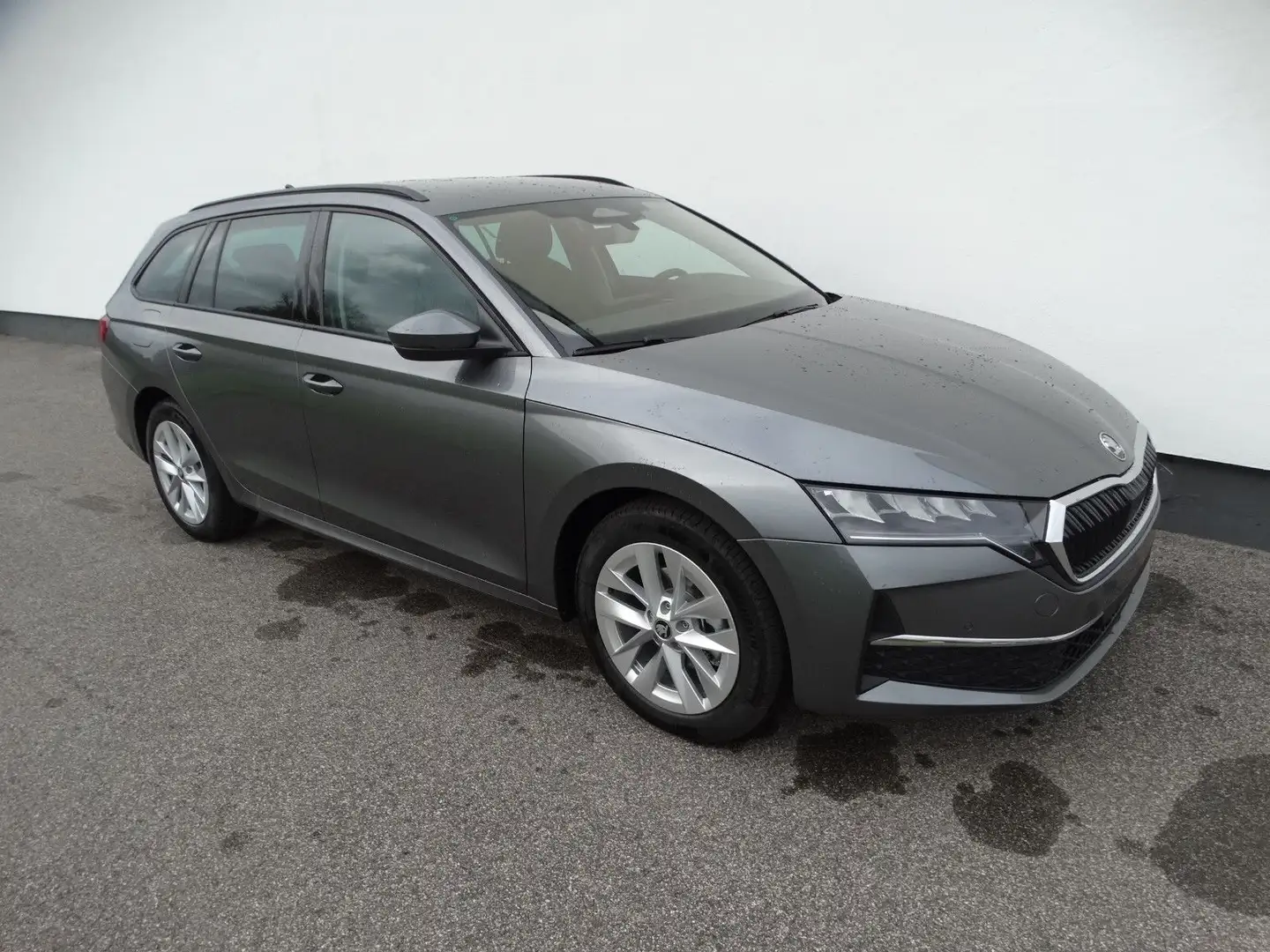 Skoda Octavia 2.0 TDI DSG Selection AHK/Shz/Rkam/bhFro Grau - 2