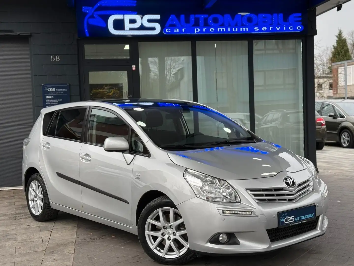 Toyota Verso D-Cat  2 Hand Automatik Silber - 2