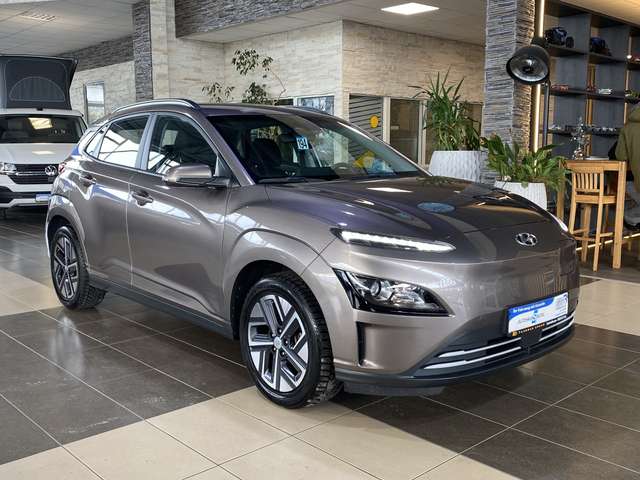 Imagine Hyundai KONA Select dig.Cockpit ACC R.Cam PDC SHZ DAB+