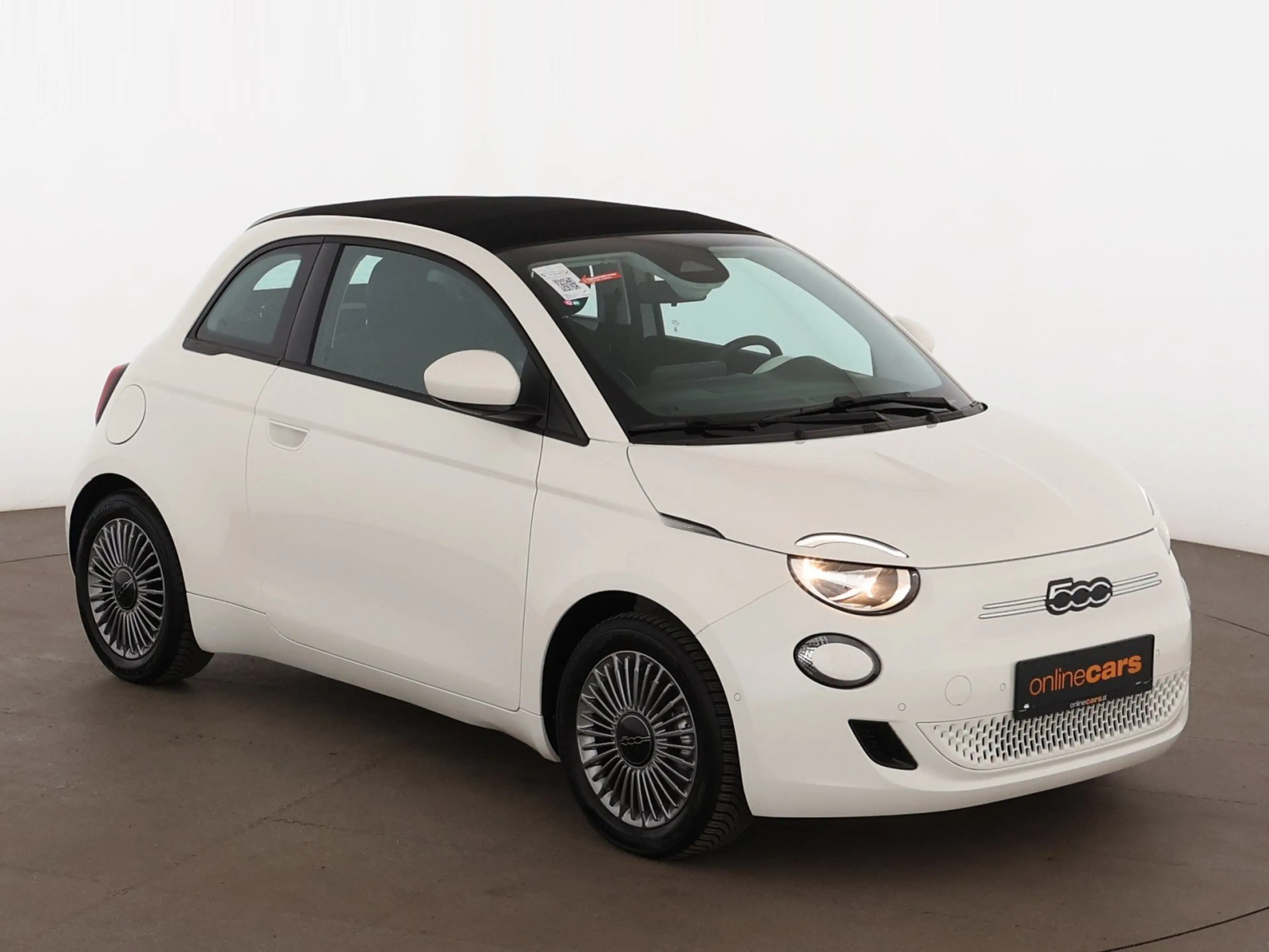 Fiat 500e 500 e Cabrio 42kWh Aut SITZHZG R-CAM ASSIST TEMP — photo 4