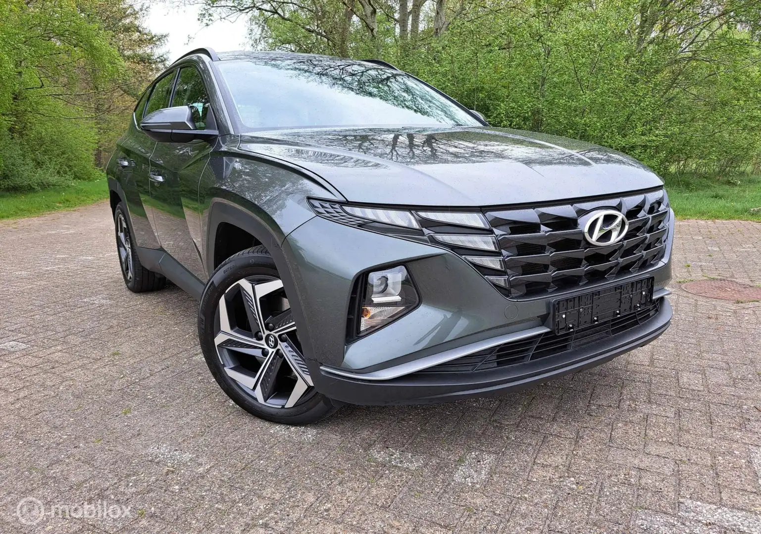 Hyundai TUCSON 1.6 T-GDI PHEV Comfort 4WD|ACC Grijs - 2