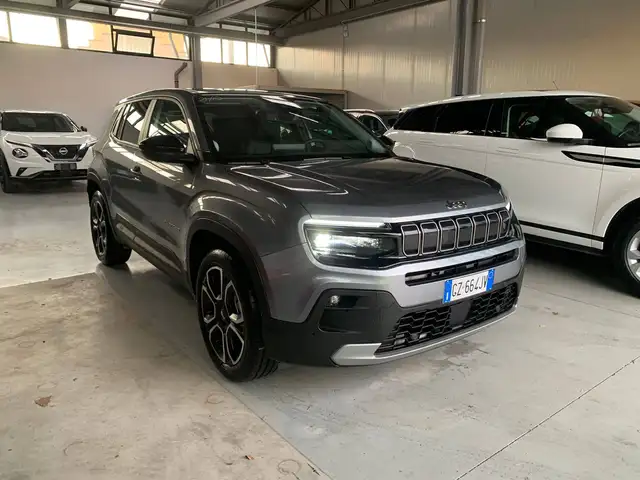 Jeep Avenger view 3