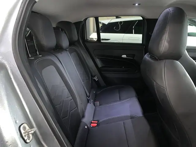 Jeep Avenger view 8