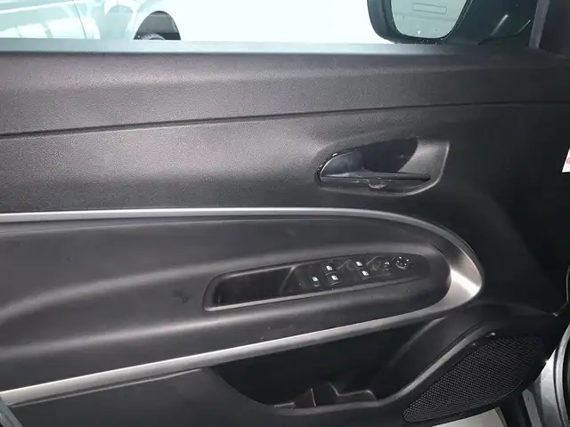 Jeep Avenger view 14