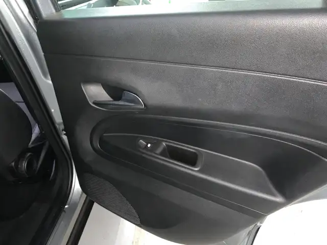 Jeep Avenger view 15