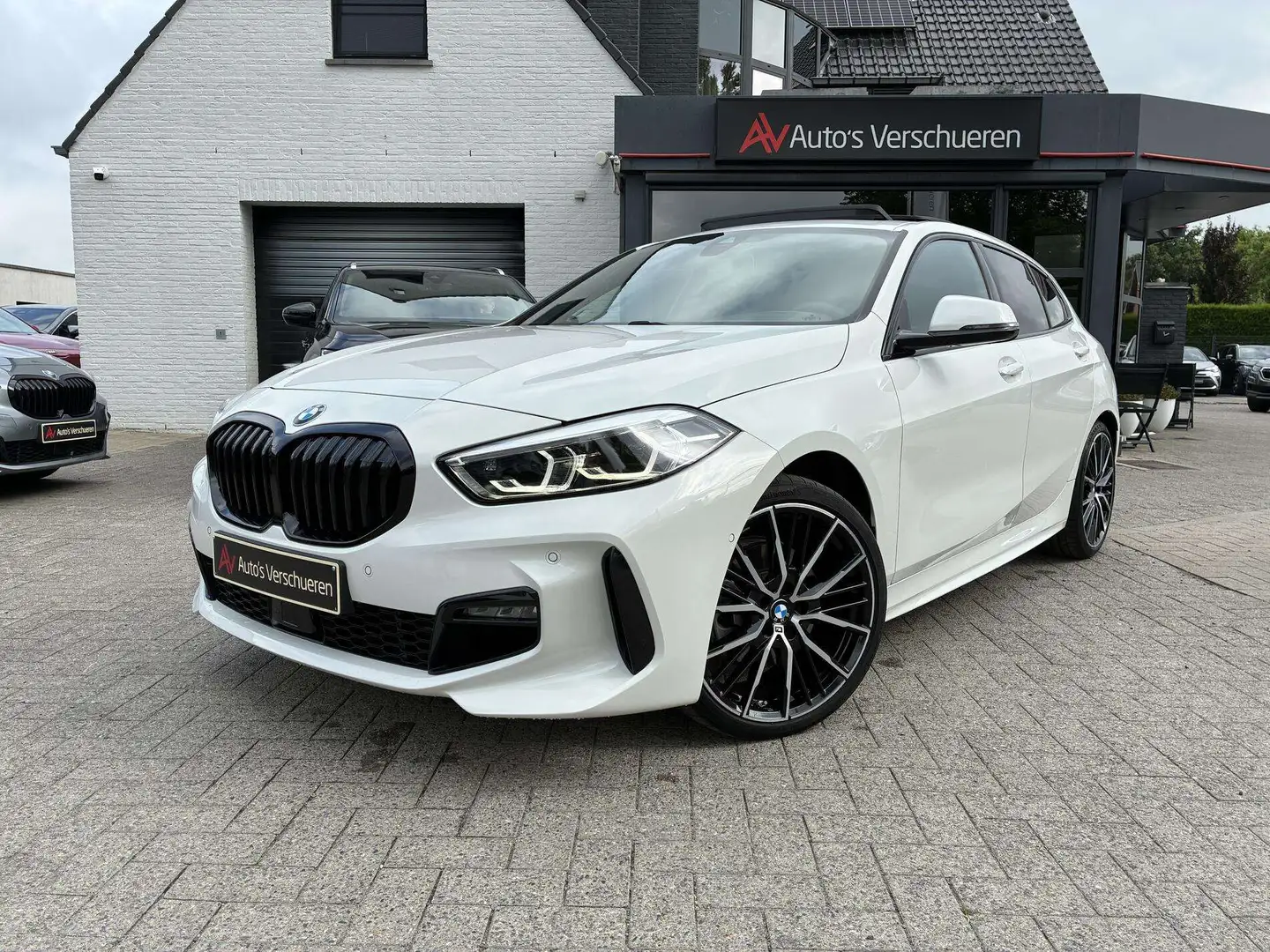 BMW 118 iA M-Sport DKG7 ** Pano Keyless Harman Blanc - 2