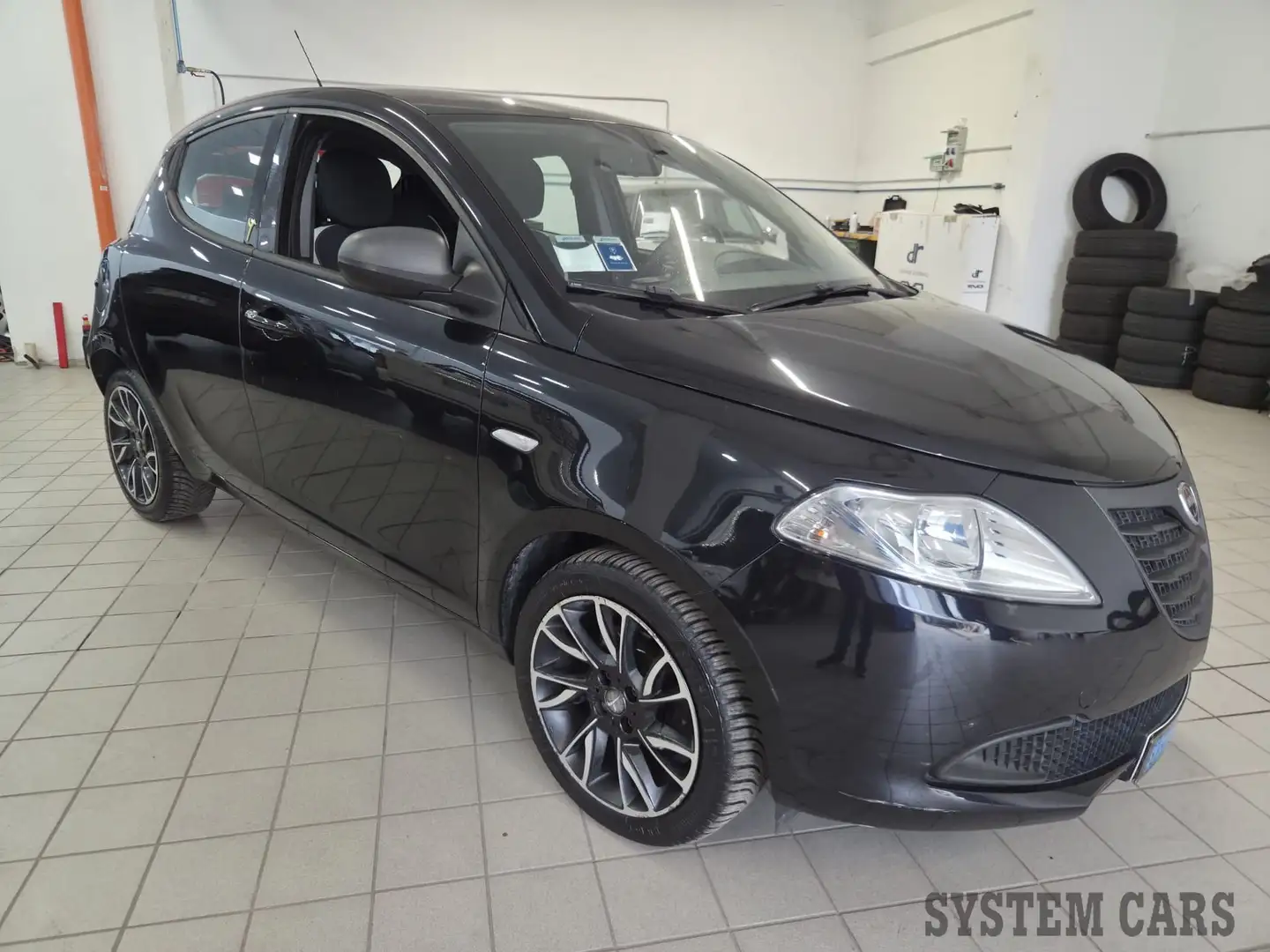 Lancia Ypsilon Ypsilon 1.2 69 CV 5 porte Elle - OK NEOPATENTATO - 2