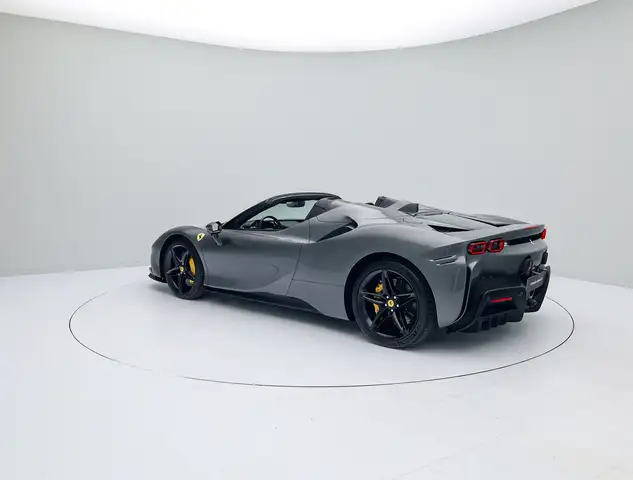Ferrari SF90 Stradale view 8
