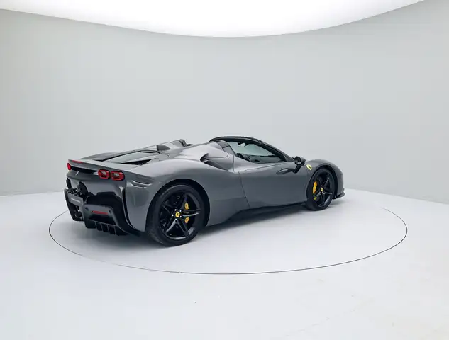 Ferrari SF90 Stradale view 5