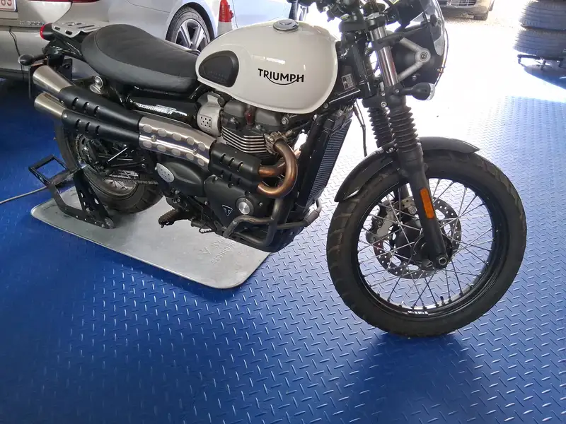 Triumph Street Scrambler - foto 4