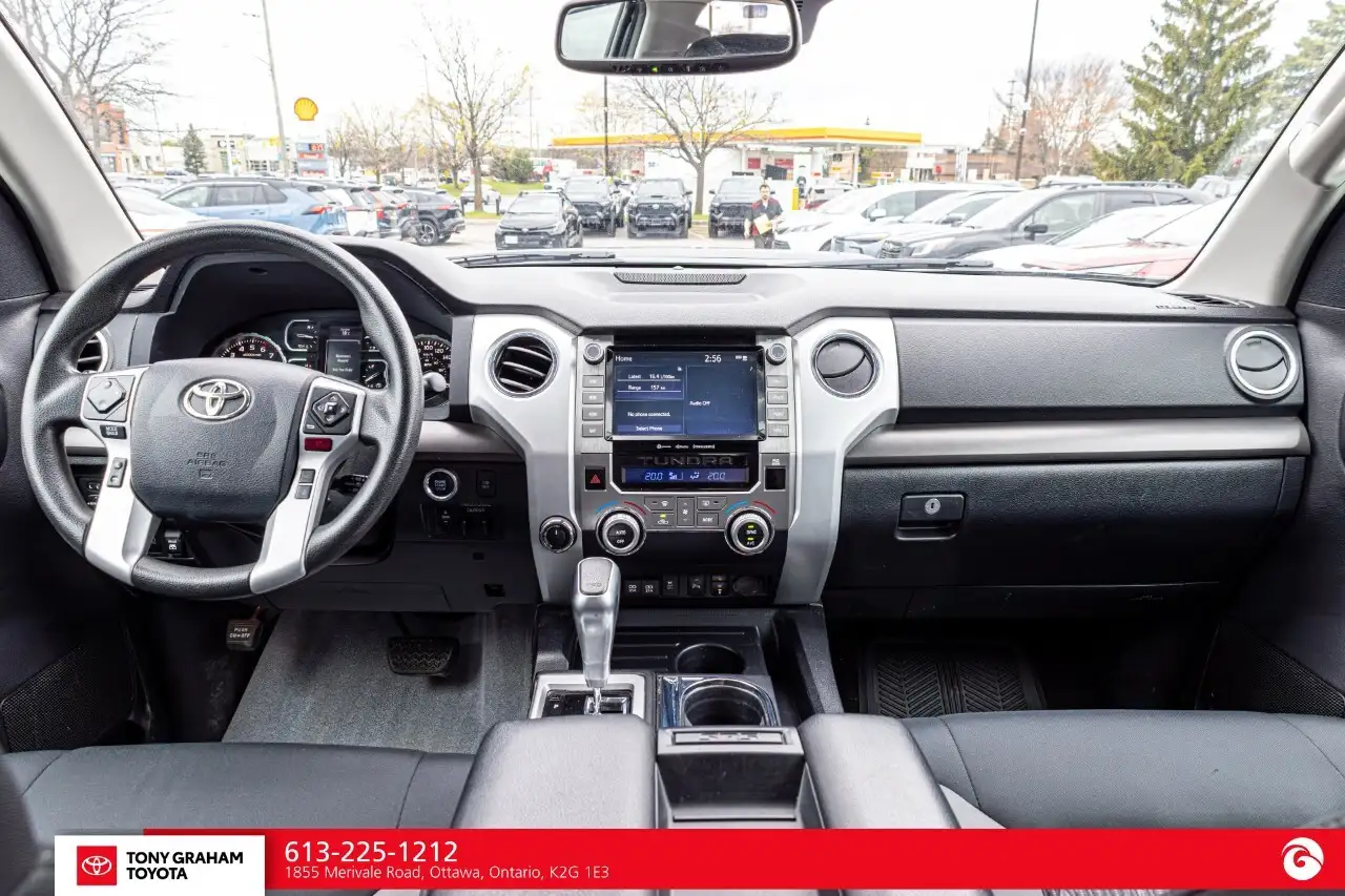 Toyota Tundra снимка Toyota Tundra