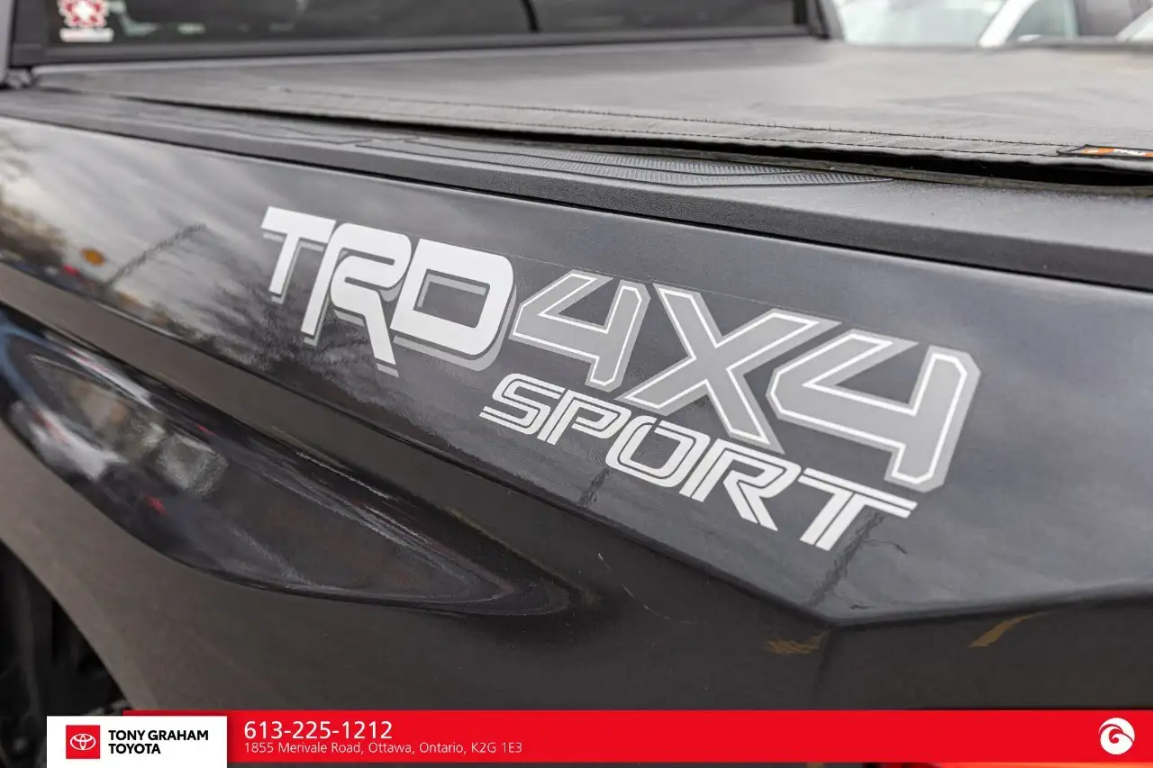 Toyota Tundra снимка Toyota Tundra