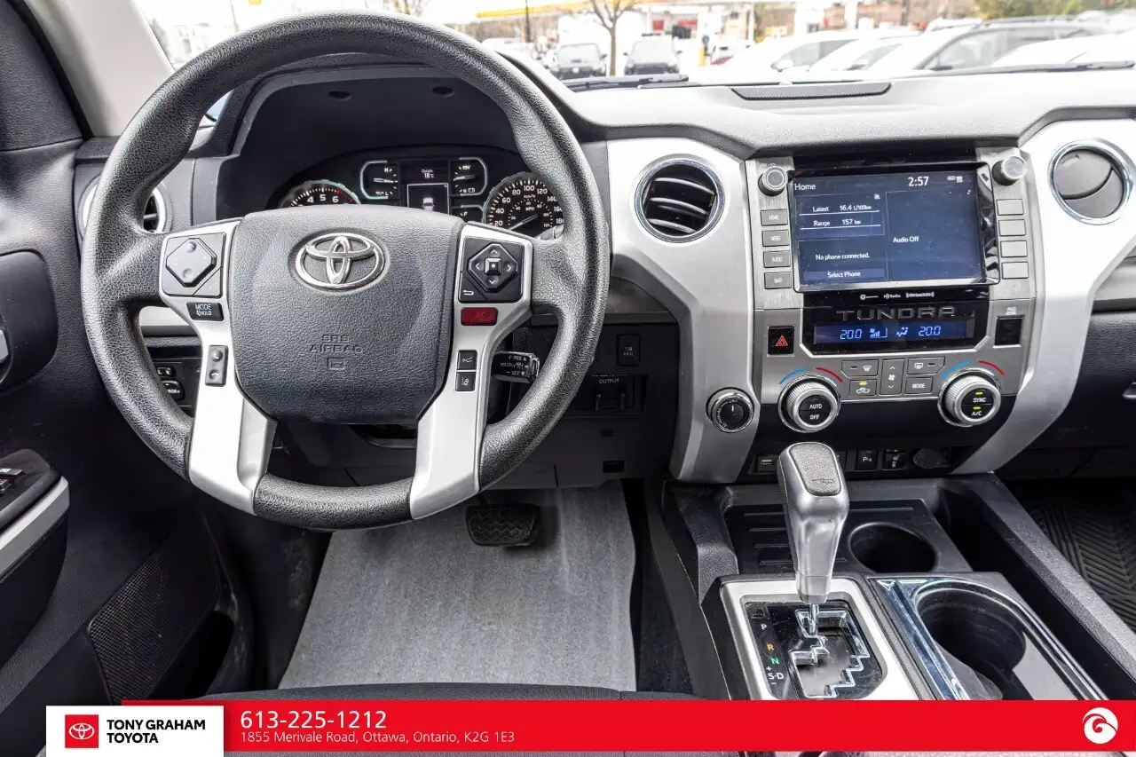Toyota Tundra снимка Toyota Tundra