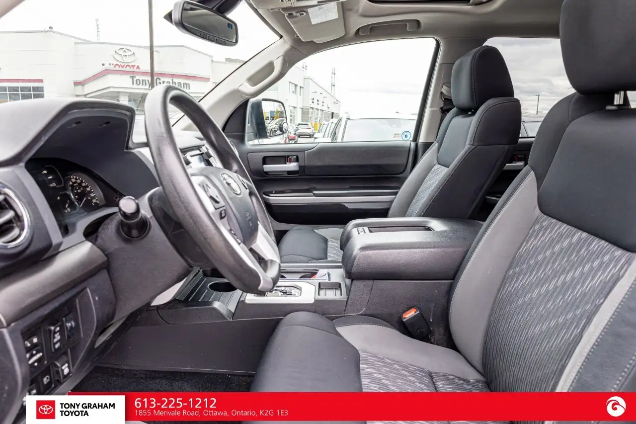 Toyota Tundra снимка Toyota Tundra