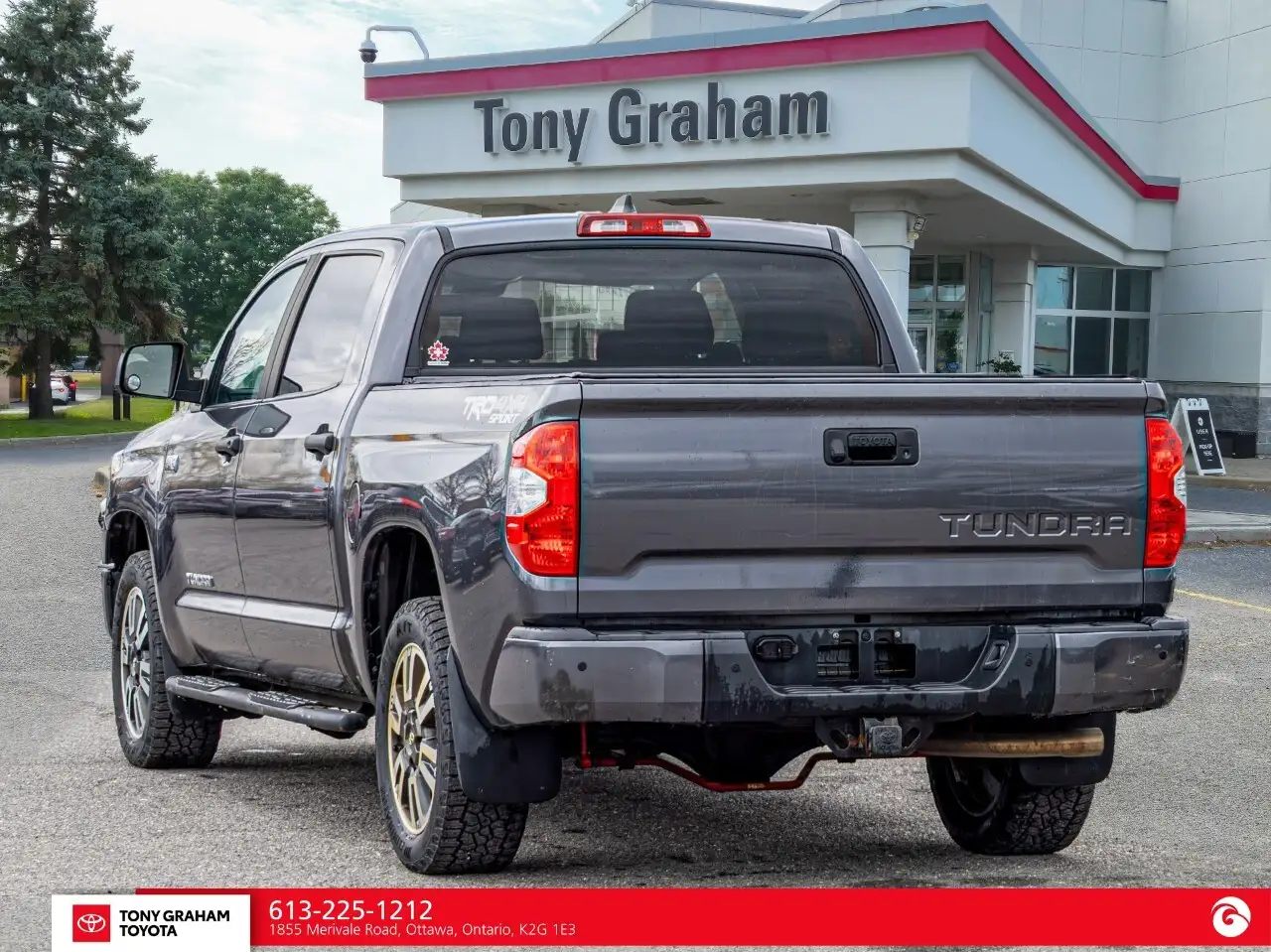 Toyota Tundra снимка Toyota Tundra
