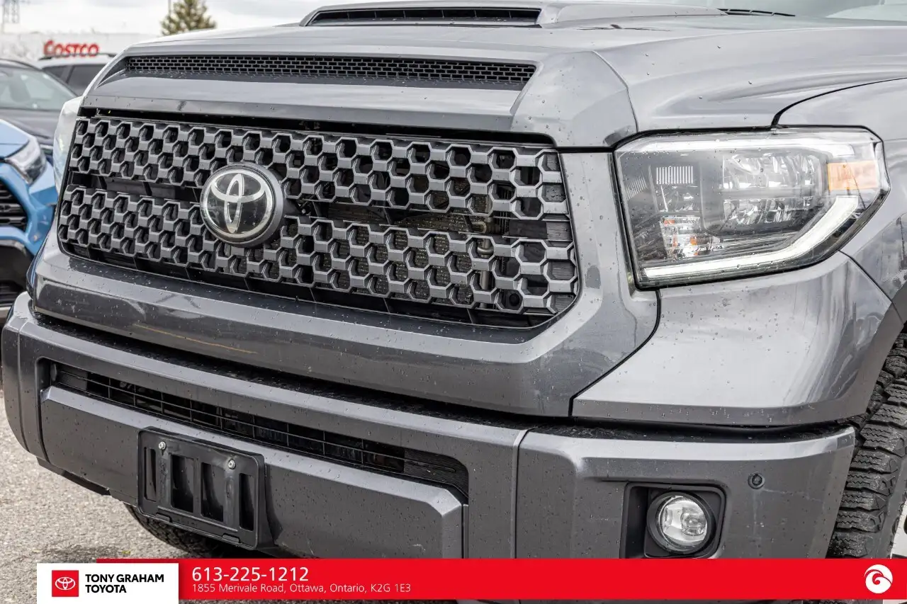 Toyota Tundra снимка Toyota Tundra
