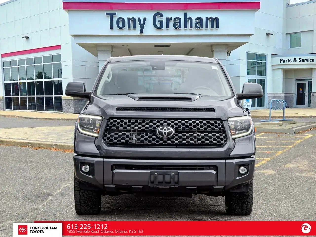 Toyota Tundra снимка Toyota Tundra