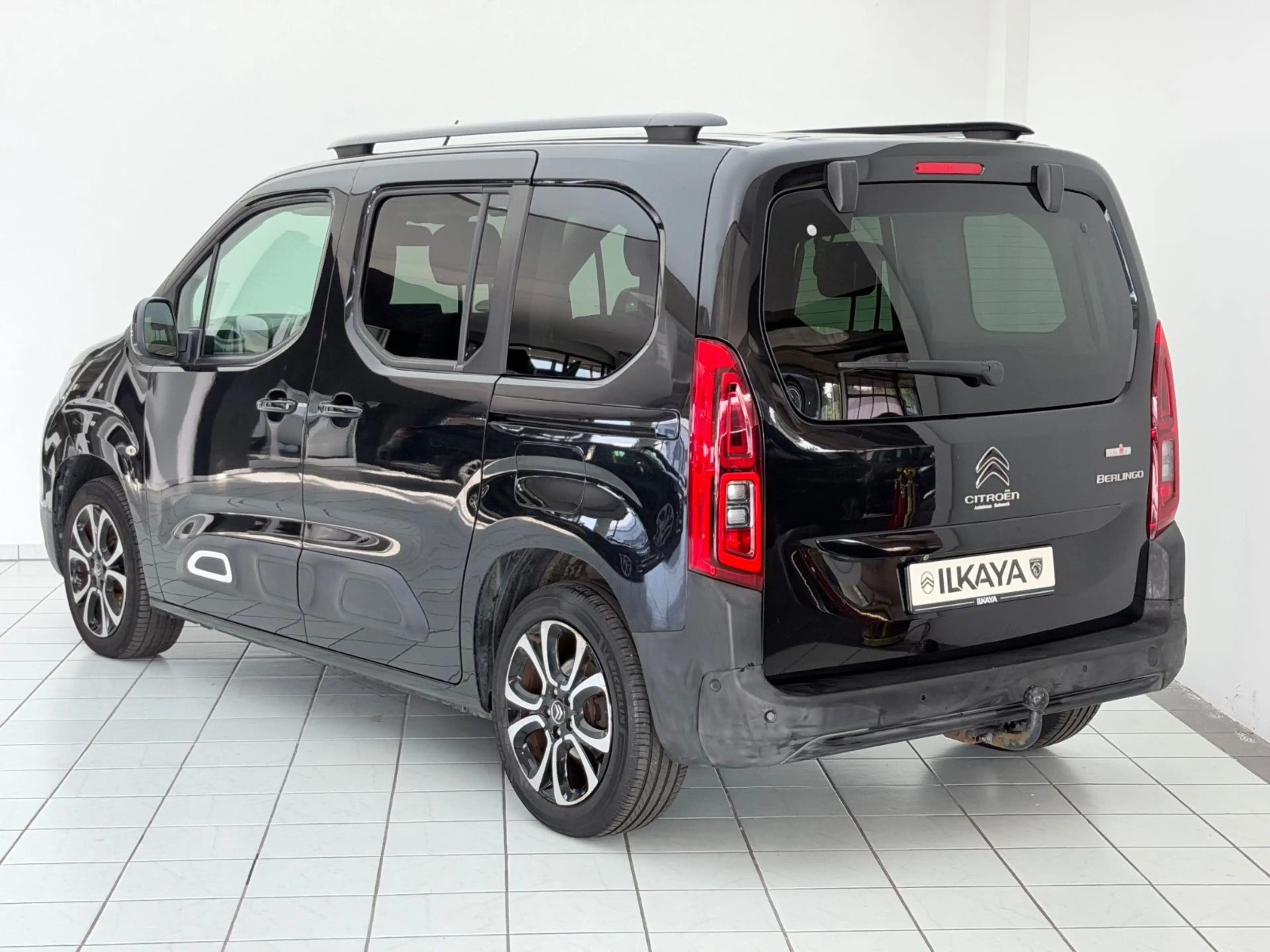 Citroen Berlingo Shine M *AHK*AppleCarPlay*Panorama* — photo 5