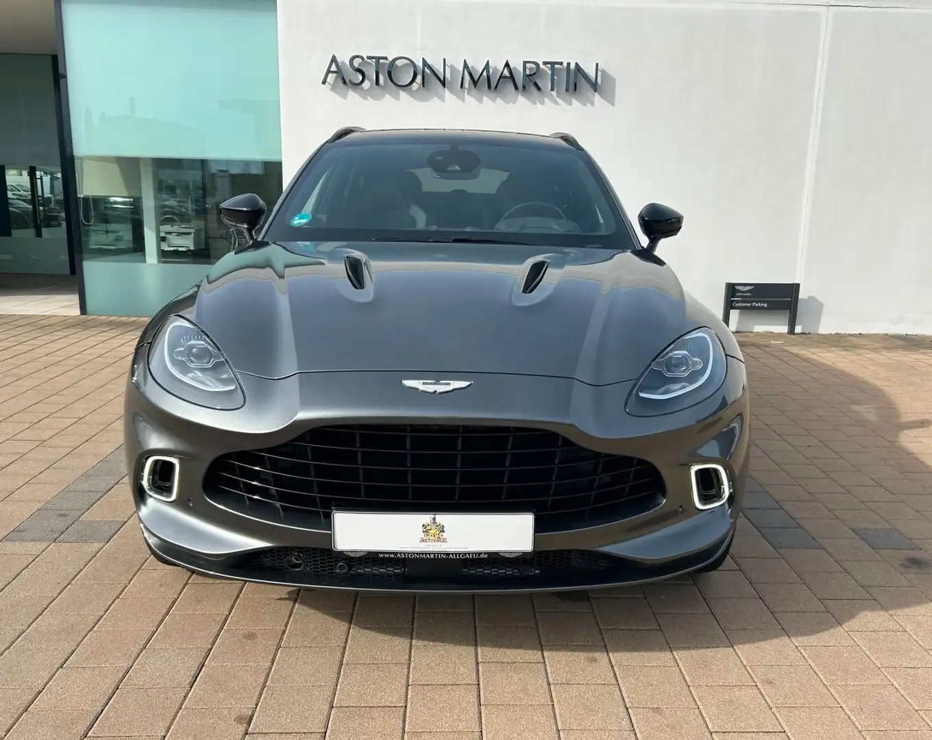 Aston Martin DBX 4.0 V8 / Vorführwagen Argent - 2
