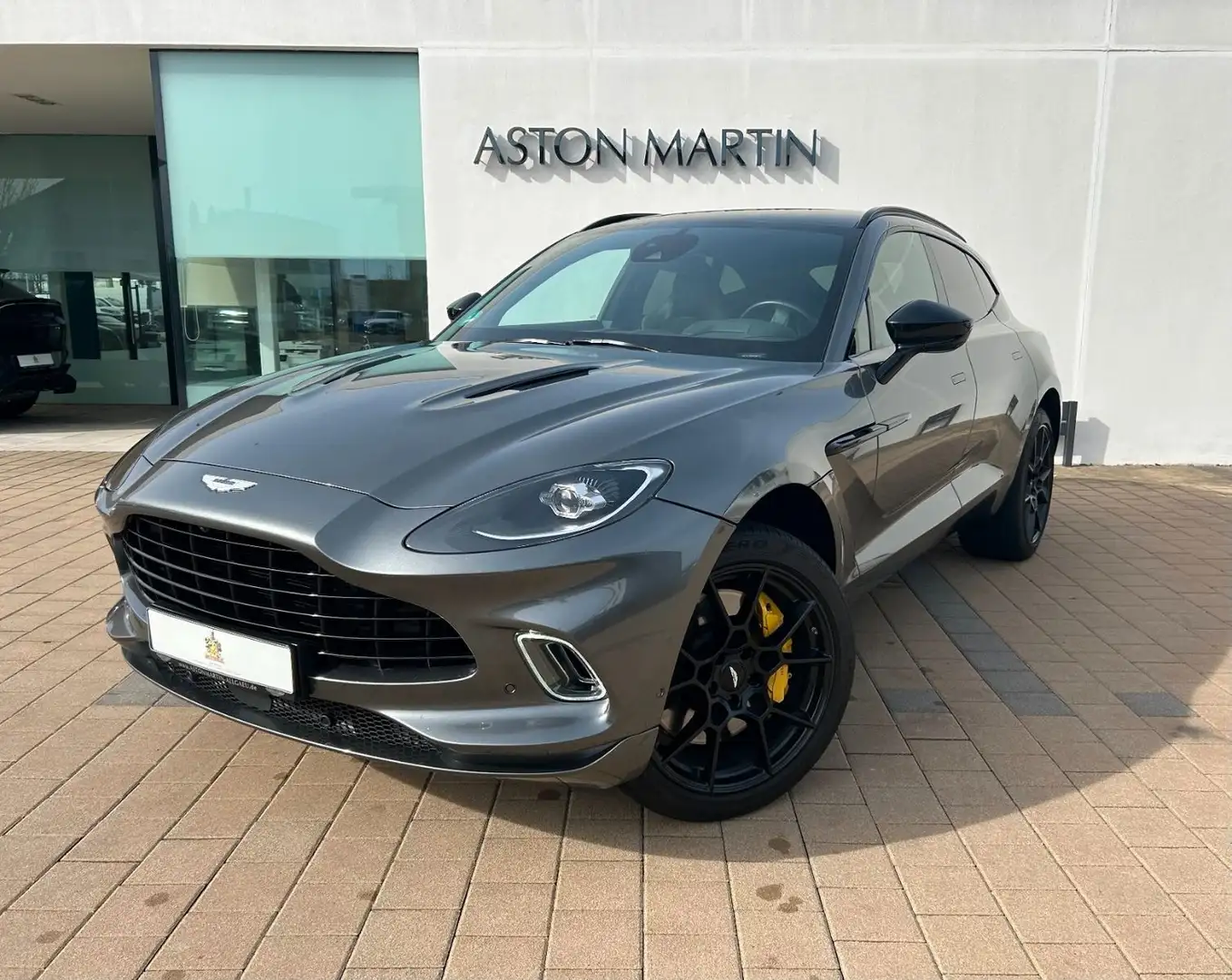 Aston Martin DBX 4.0 V8 / Vorführwagen Argent - 1
