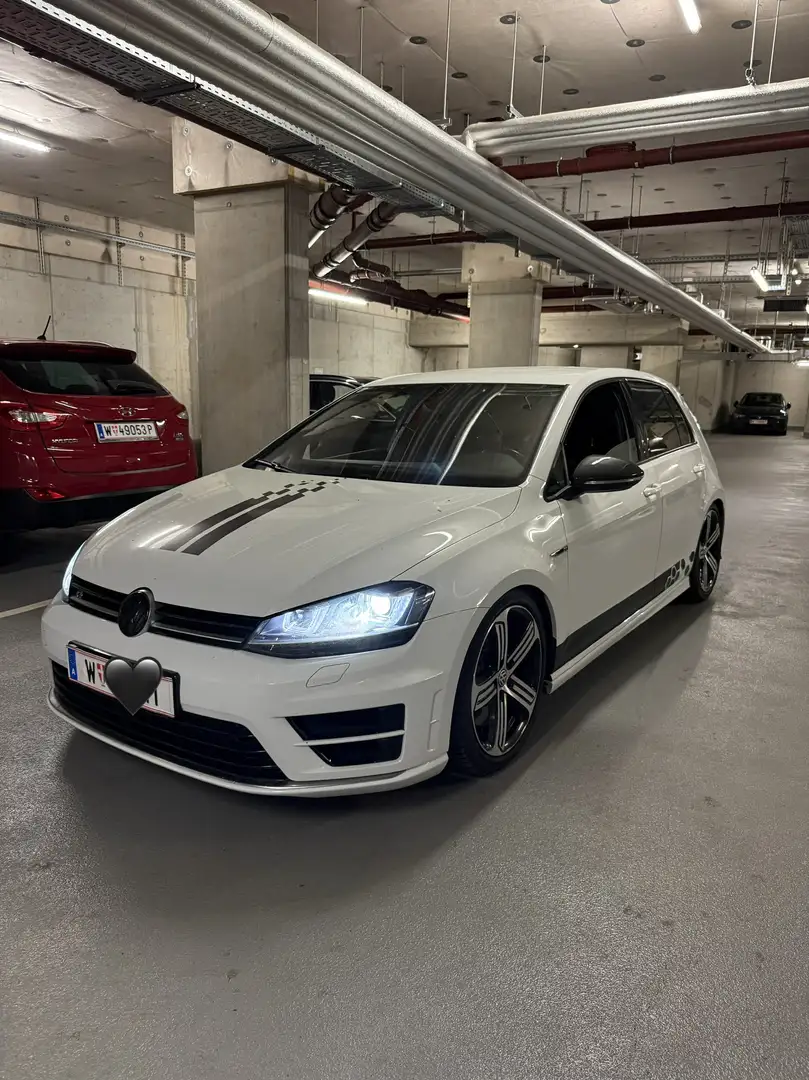 Volkswagen Golf R - 2