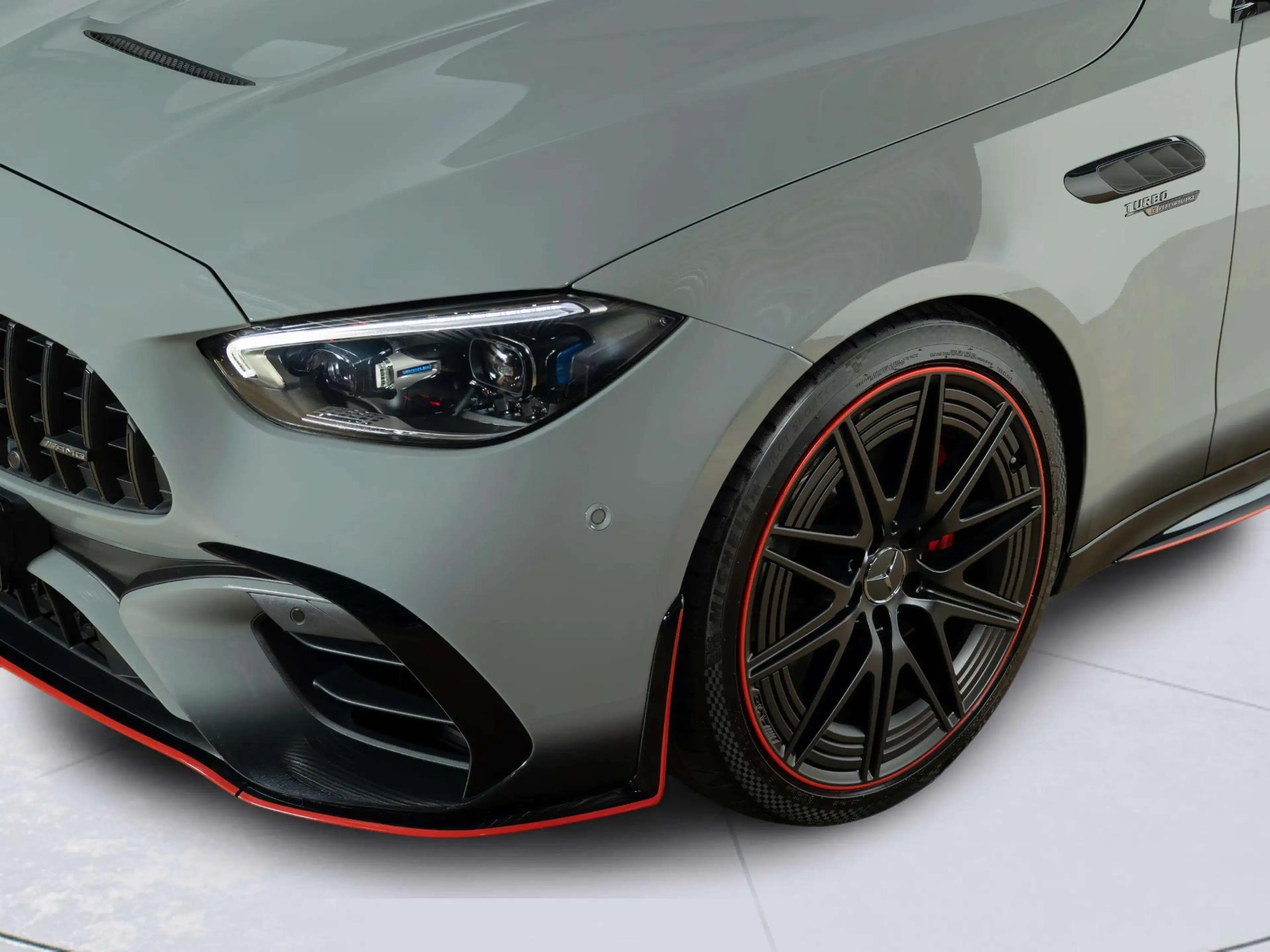 Mercedes-Benz C 63 AMG Limousine AMG S E Performance | Panorama dak — photo 13