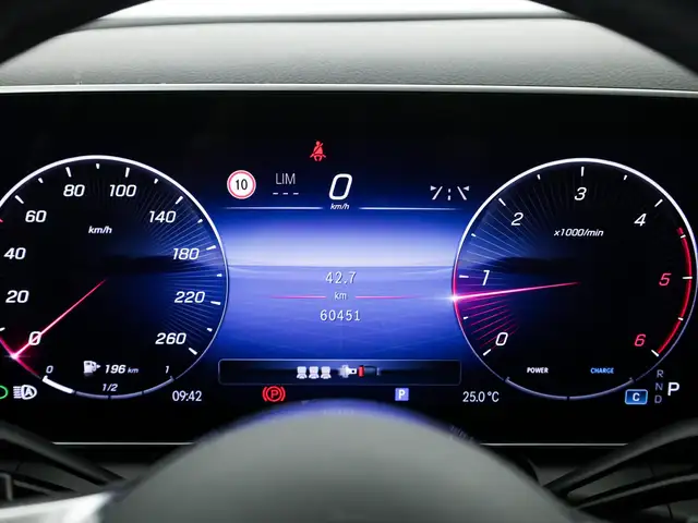 Mercedes-Benz GLC view 12