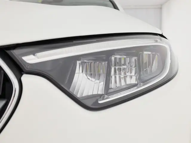 Mercedes-Benz GLC view 8