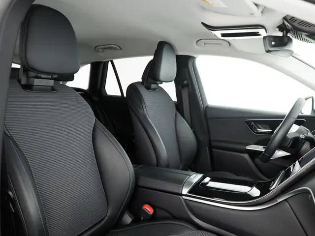 Mercedes-Benz GLC view 10