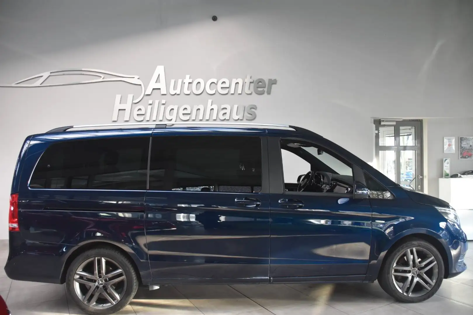 Mercedes-Benz V 250 d EXCLUSIVE EDITION 4MATIC lang NP 84.184€ Blau - 2