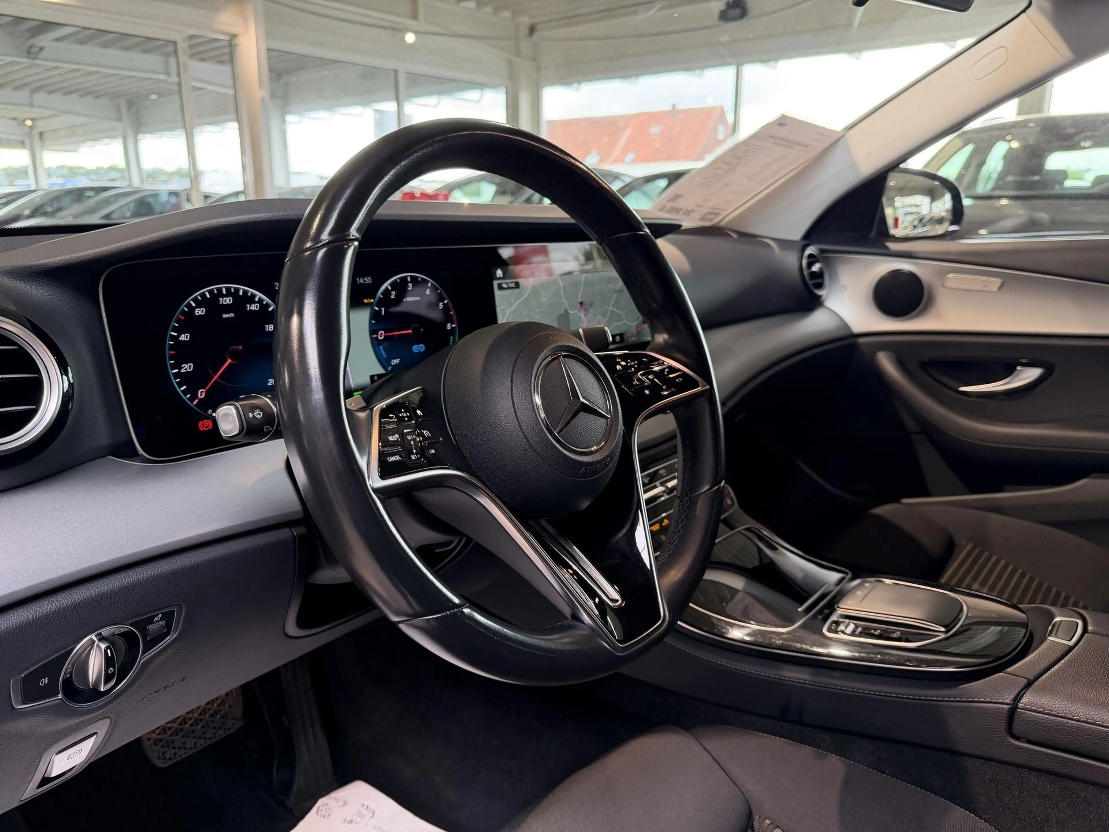 Mercedes-Benz E 300 T de Avantgarde 225 kW (306 PS), Autom. 9-Gang,... — photo 14