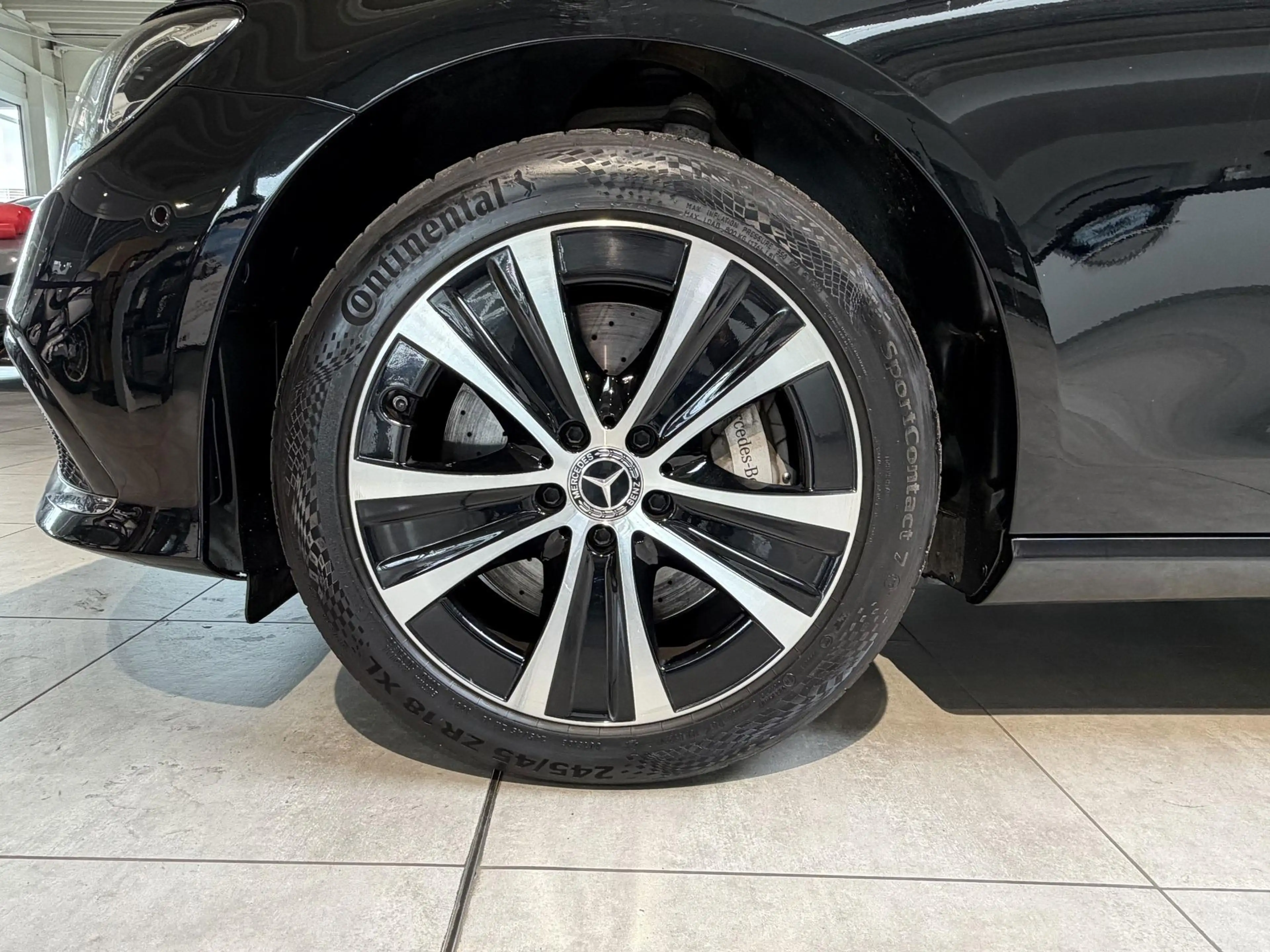 Mercedes-Benz E 300 T de Avantgarde 225 kW (306 PS), Autom. 9-Gang,... — photo 8