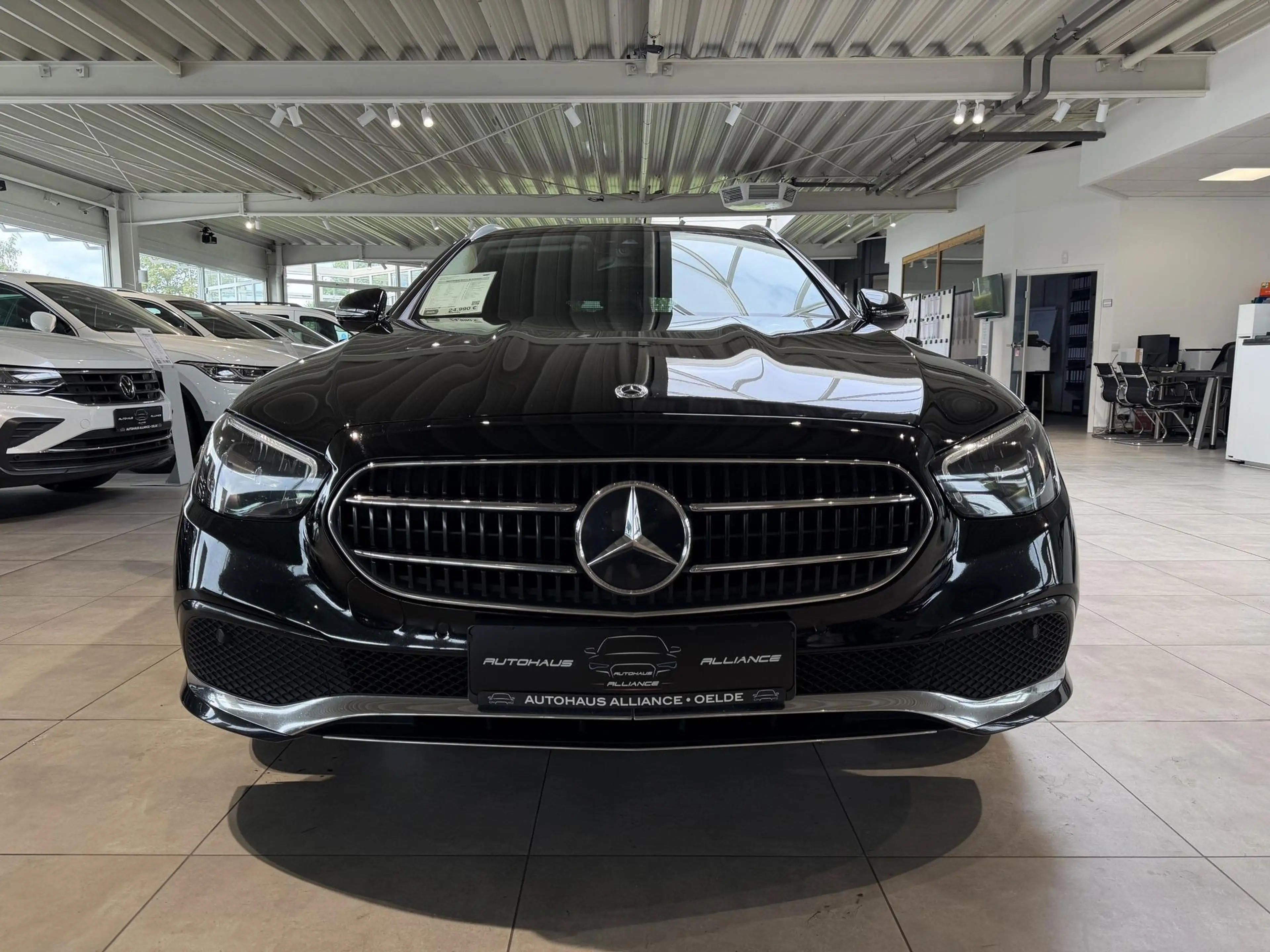 Mercedes-Benz E 300 T de Avantgarde 225 kW (306 PS), Autom. 9-Gang,... — photo 2