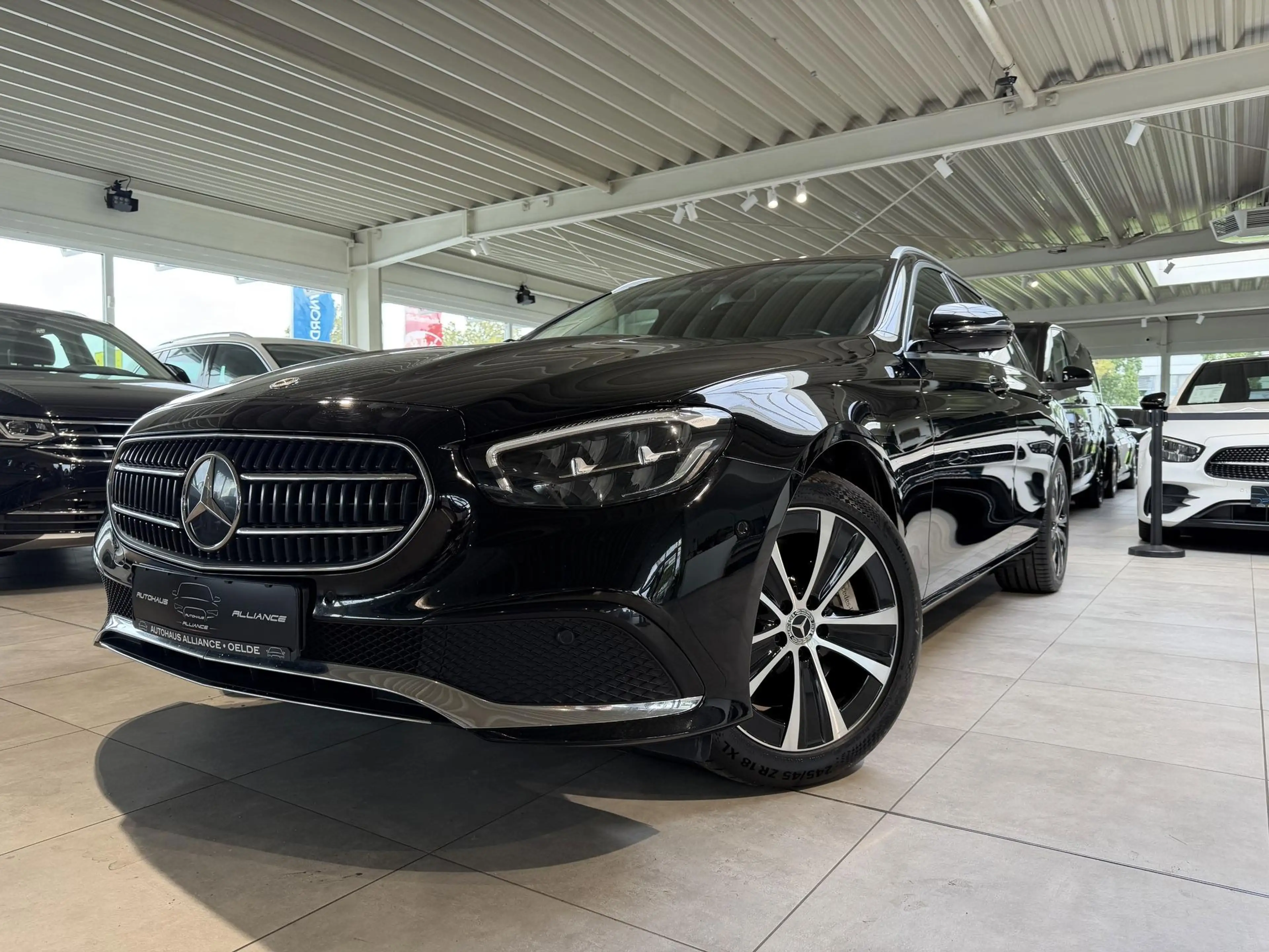Mercedes-Benz E 300 T de Avantgarde 225 kW (306 PS), Autom. 9-Gang,...