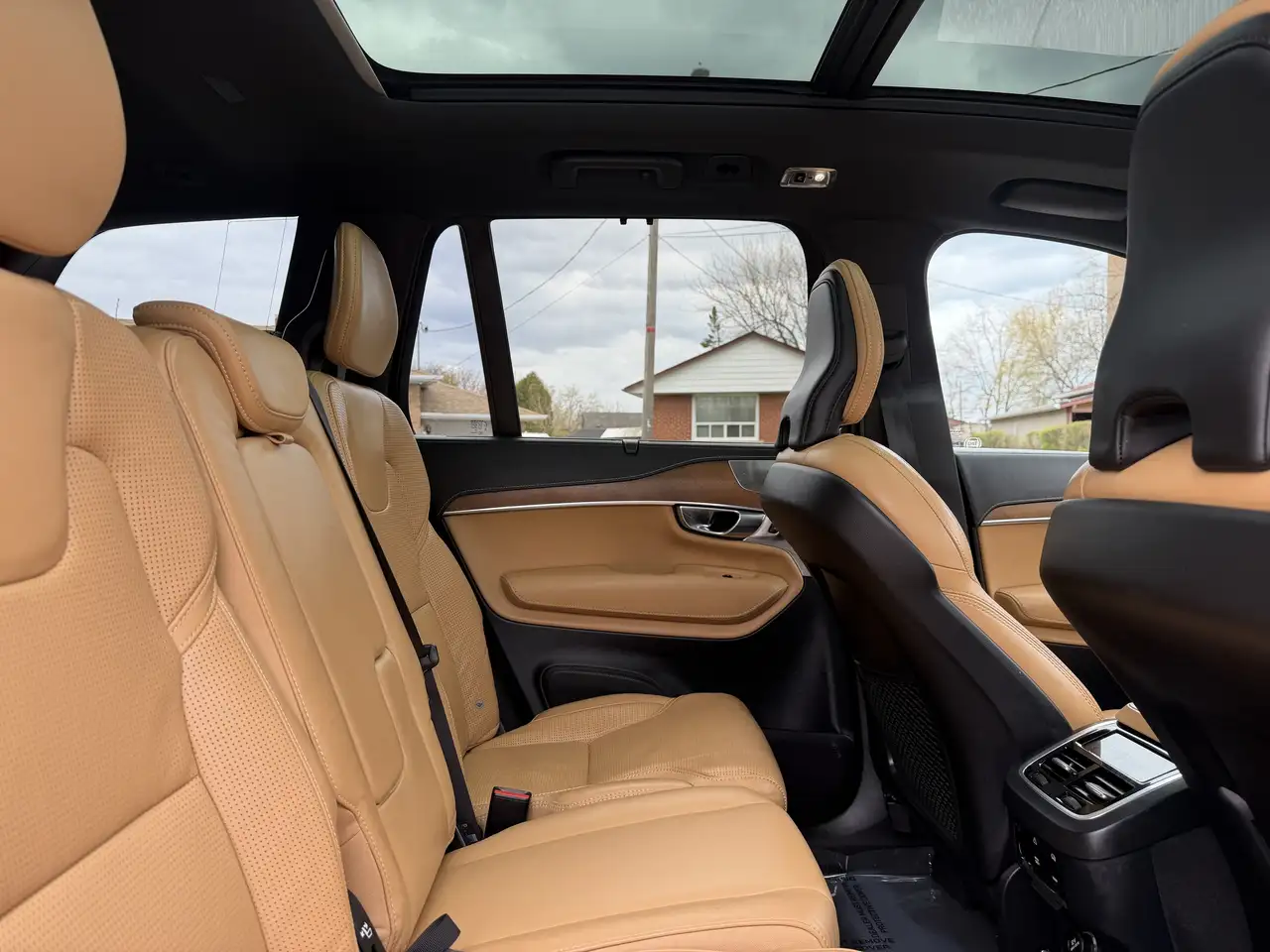 Volvo XC90 снимка Volvo XC90