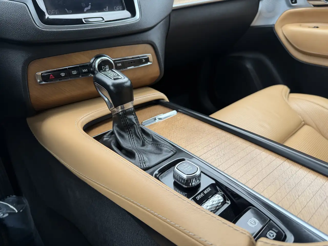 Volvo XC90 снимка Volvo XC90
