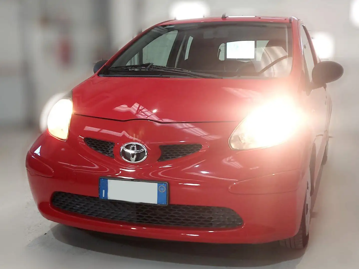 Toyota Aygo Aygo 3p 1.0 Rojo - 1