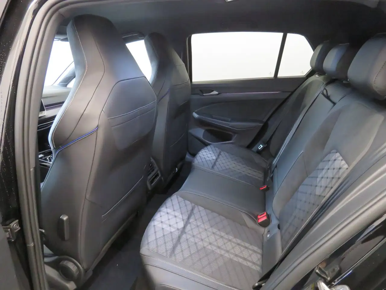 Volkswagen Golf Sport mHEV TSI DSG 6