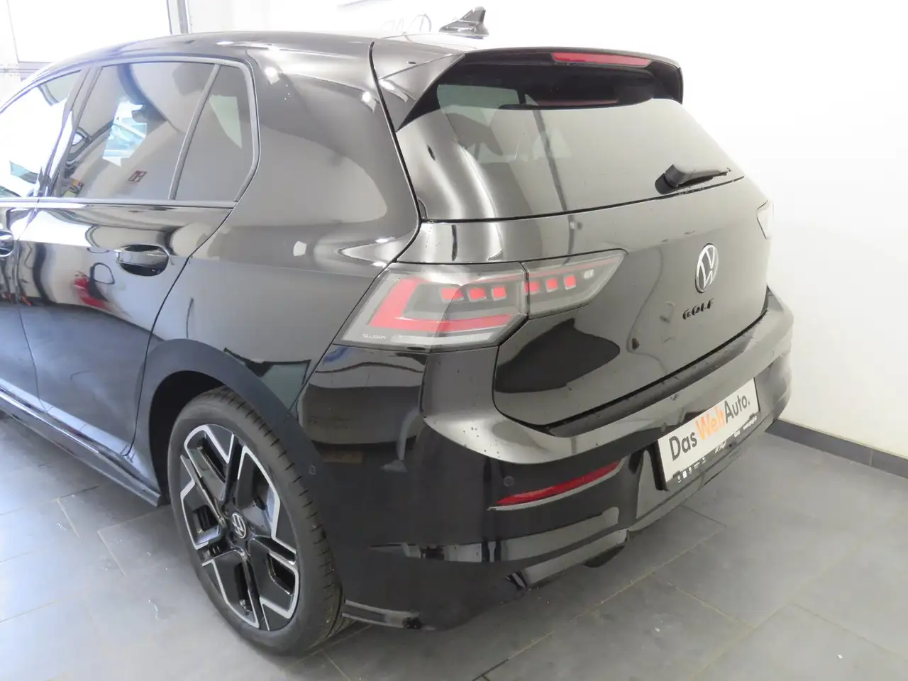 Volkswagen Golf Sport mHEV TSI DSG 3