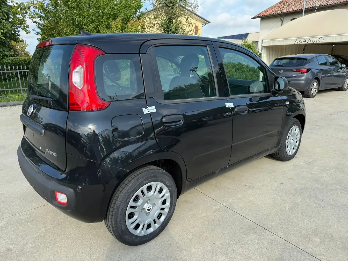 Fiat New Panda 1.0 70cv Hybrid Panda My25 KM0 Noir - 2