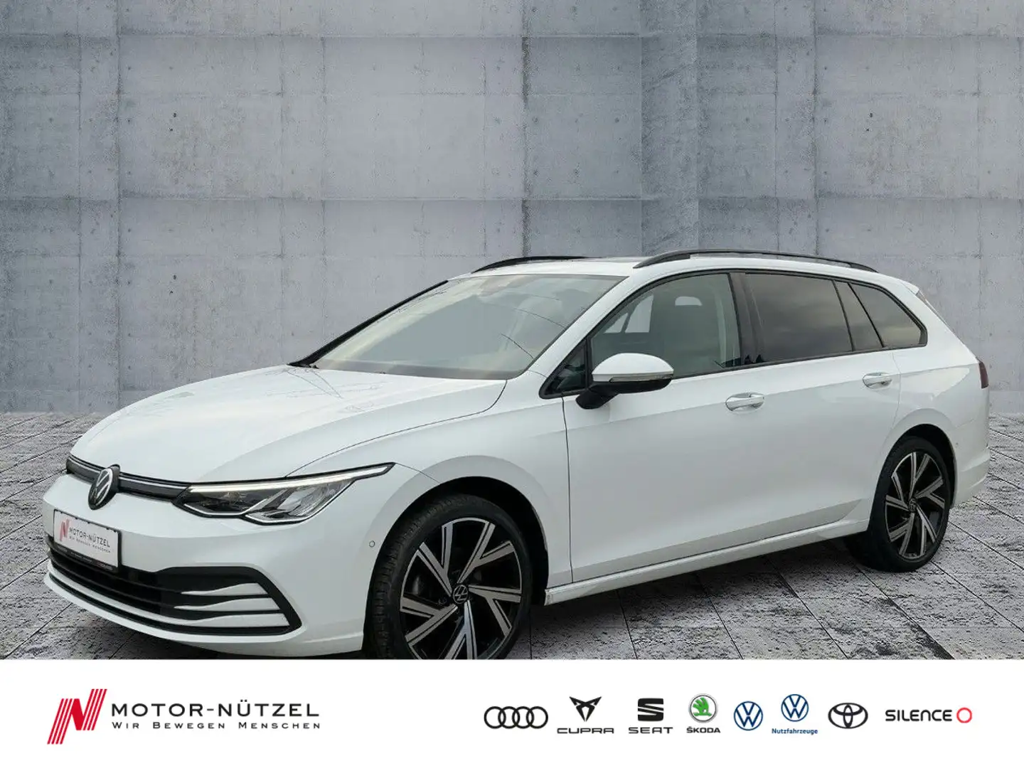 Volkswagen Golf Variant Golf VIII Variant 1.5 TSI LIFE LED+NAVI+PANO+18Z Blanc - 1